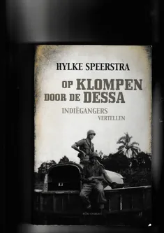 Op klompen door de dessa