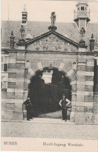 Buren Hoofd Ingang Weeshuis