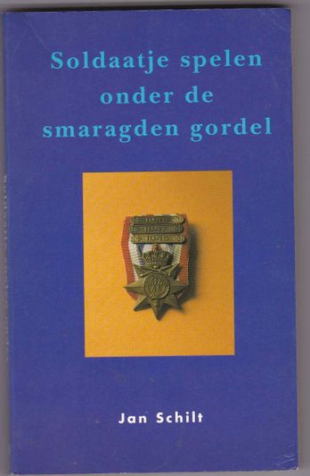 Soldaatje spelen onder de smaragden gordel