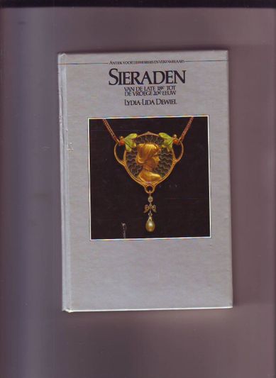 Sieraden van de late 18e tot de vroege 20e eeuw